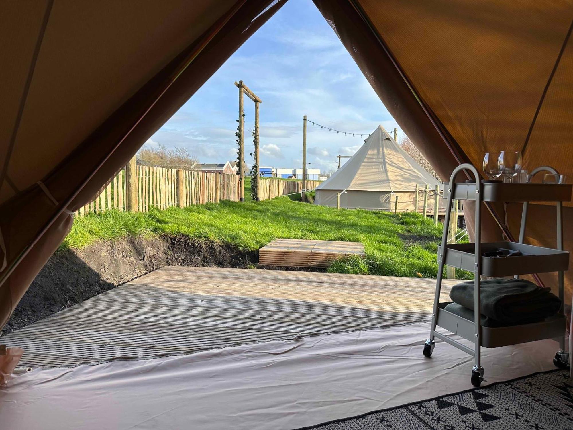 Bell Tent Warmond Eksteriør bilde